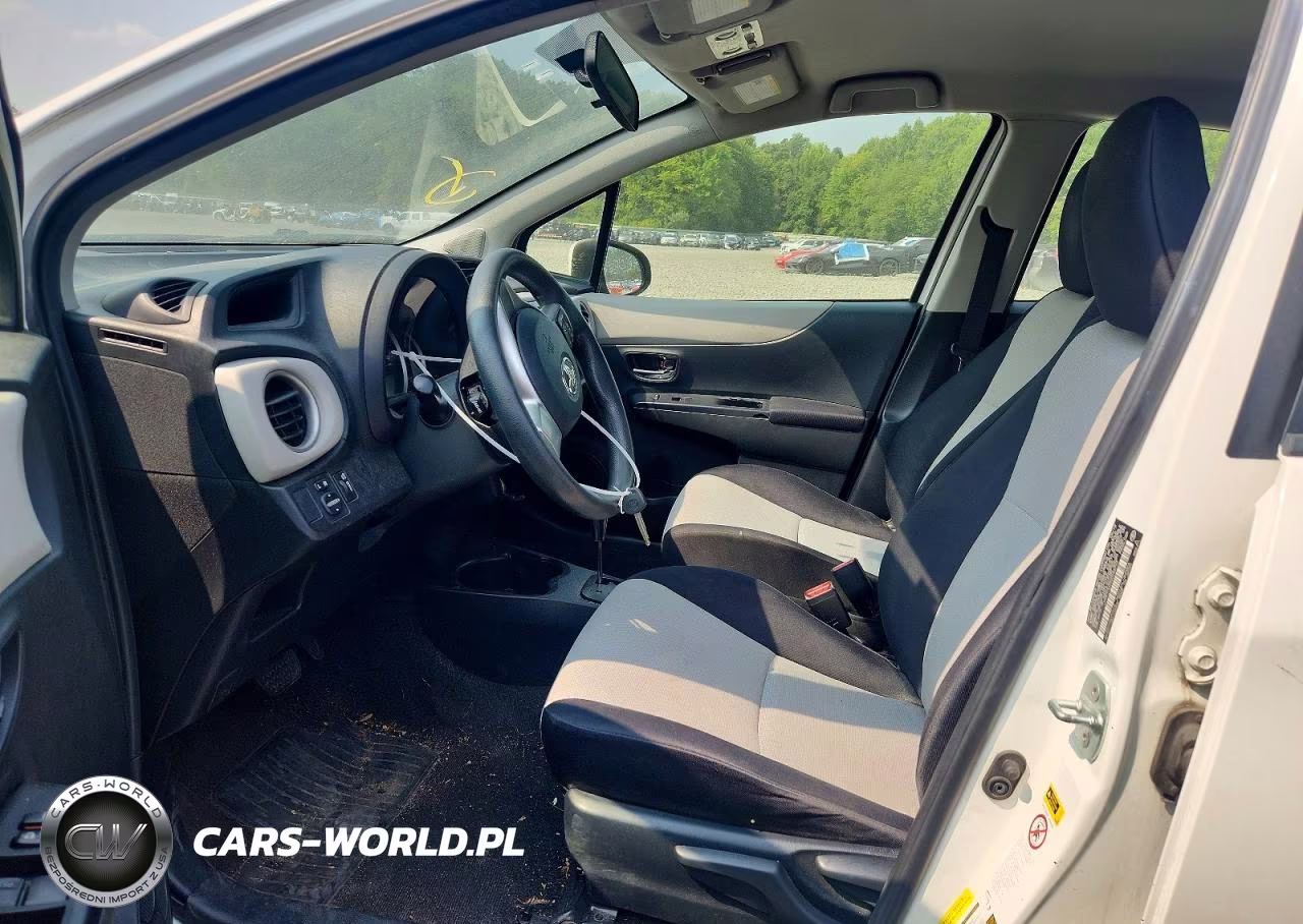 2013 Toyota Yaris 5-Door Le VIN:JTDKTUD39DD543793 - 7
