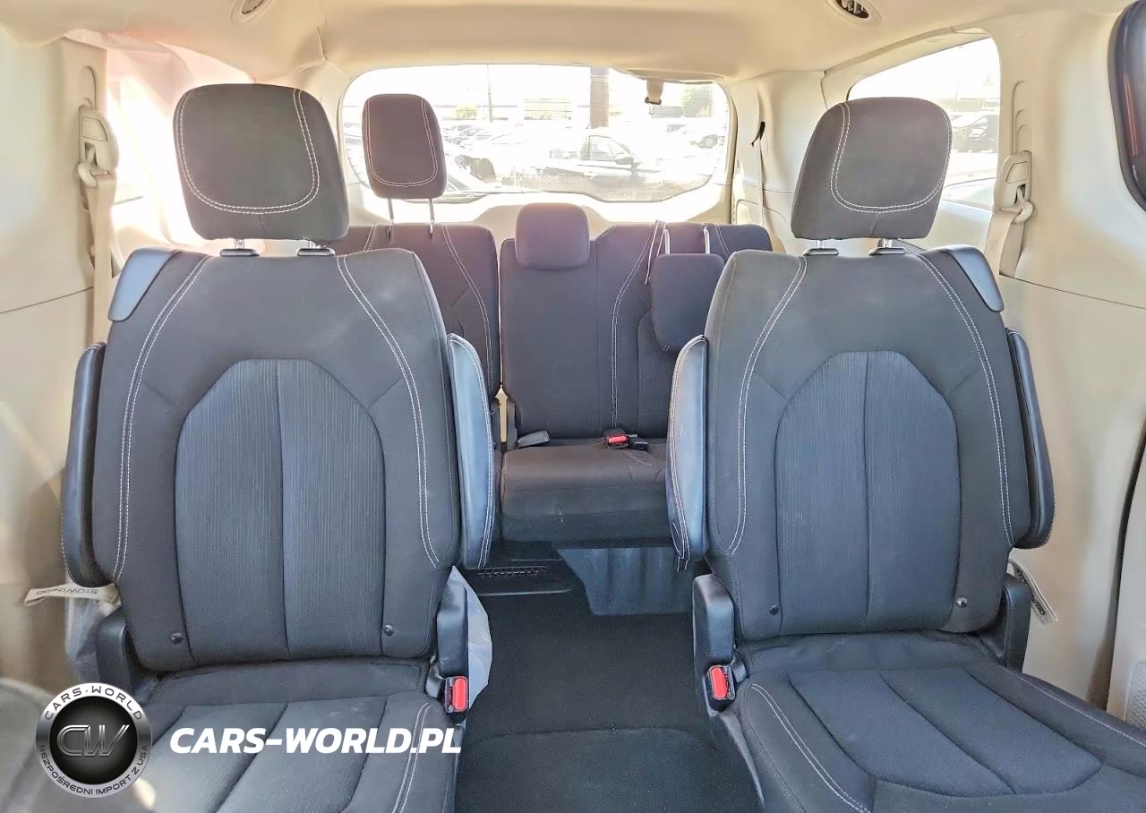 2023 Chrysler Voyager Lx VIN:2C4RC1CG6PR511452 - 10