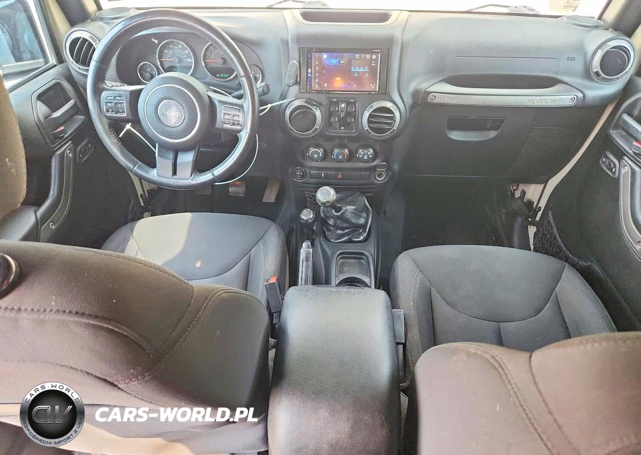 2016 Jeep Wrangler Unlimited Sport VIN:1C4BJWDG9GL211500 - 8