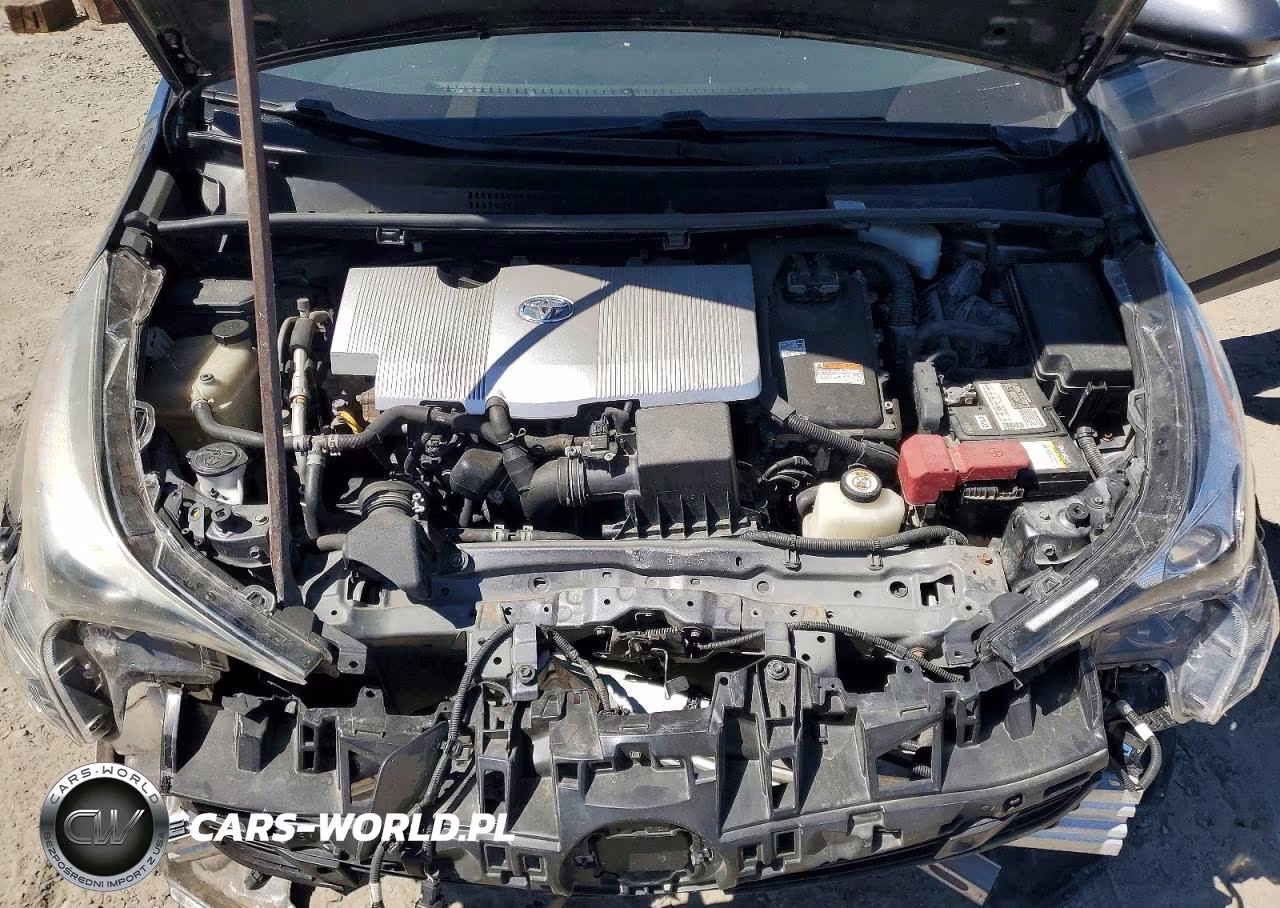 2018 Toyota Prius VIN:JTDKARFU8J3067353 - 11