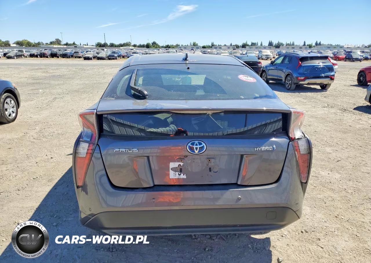 2018 Toyota Prius VIN:JTDKARFU8J3067353 - 6