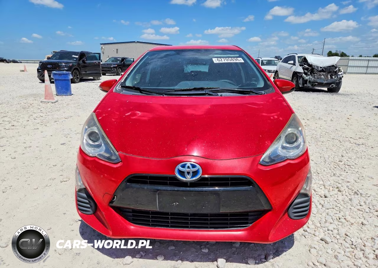 2016 Toyota Prius C Two VIN:JTDKDTB34G1139722 - 5