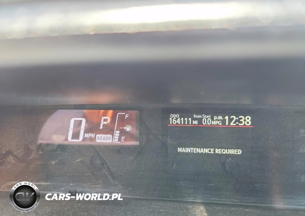 2016 Toyota Prius C Two VIN:JTDKDTB34G1139722 - 9