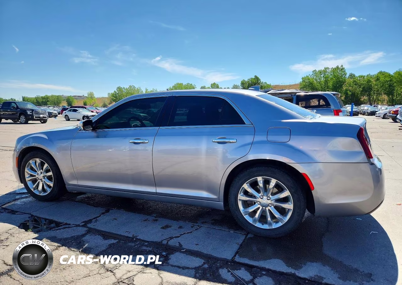 2017 Chrysler 300C VIN:2C3CCAKG0HH566613 - 2