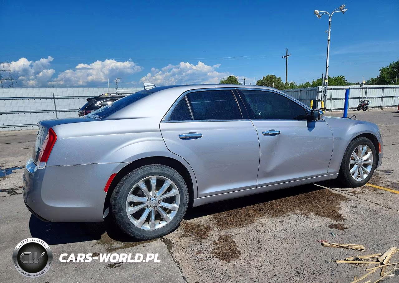 2017 Chrysler 300C VIN:2C3CCAKG0HH566613 - 3