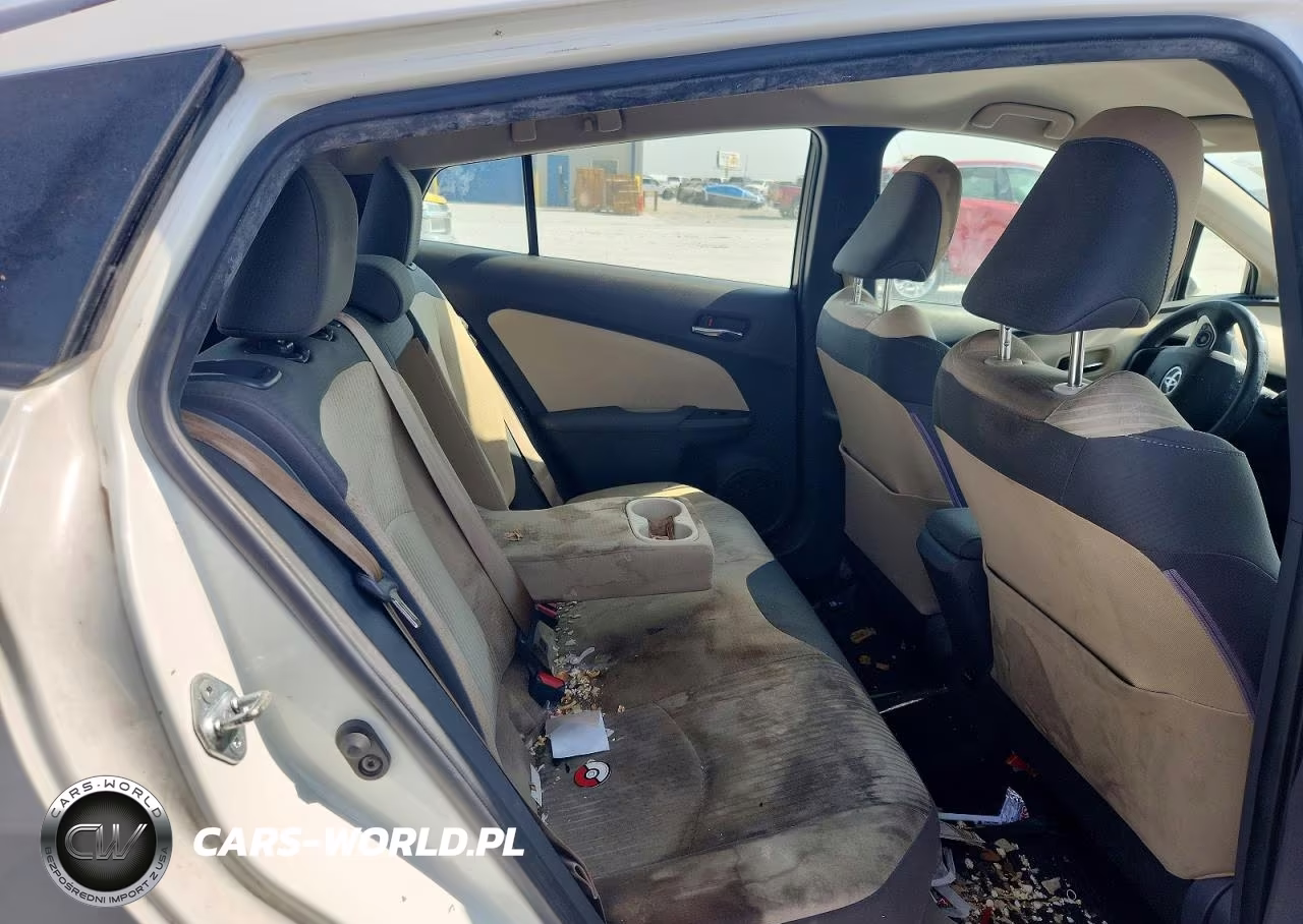 2016 Toyota Prius Two VIN:JTDKBRFU5G3022215 - 10