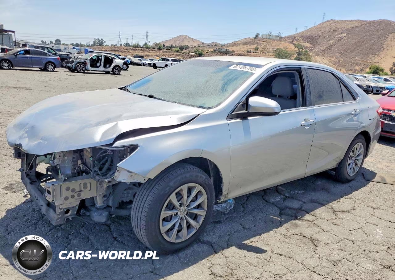 2017 Toyota Camry Le – zdjęcie 1 z 12