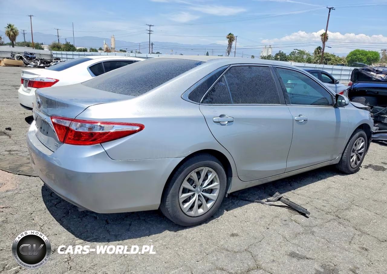 2017 Toyota Camry Le VIN:4T1BF1FK9HU277445 - 3