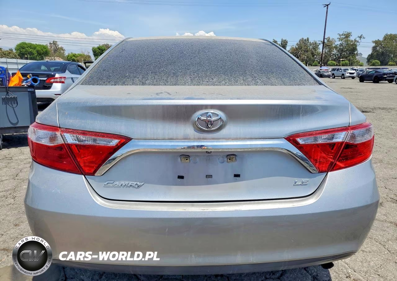 2017 Toyota Camry Le VIN:4T1BF1FK9HU277445 - 6