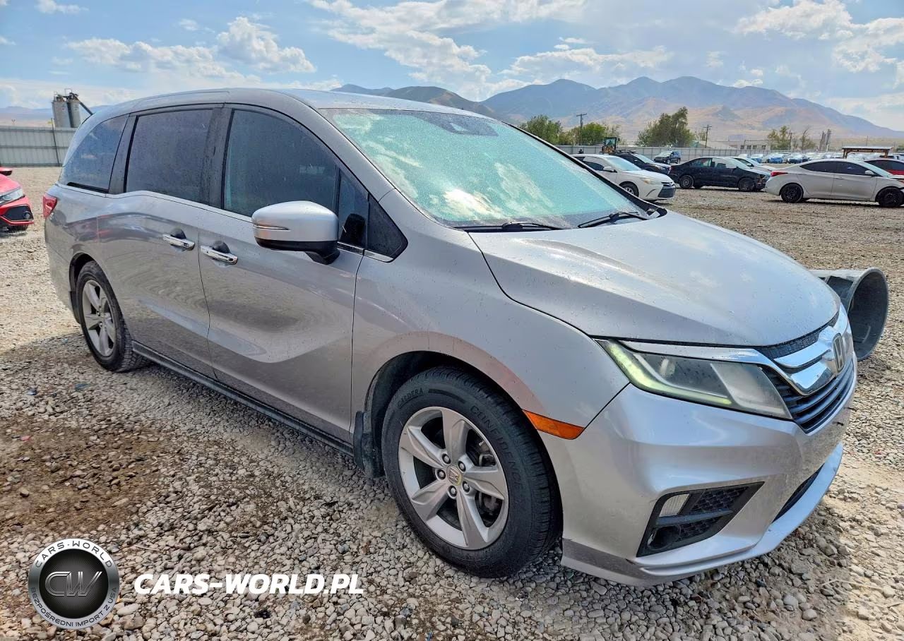 2018 Honda Odyssey Exl VIN:5FNRL6H79JB008345 - 4