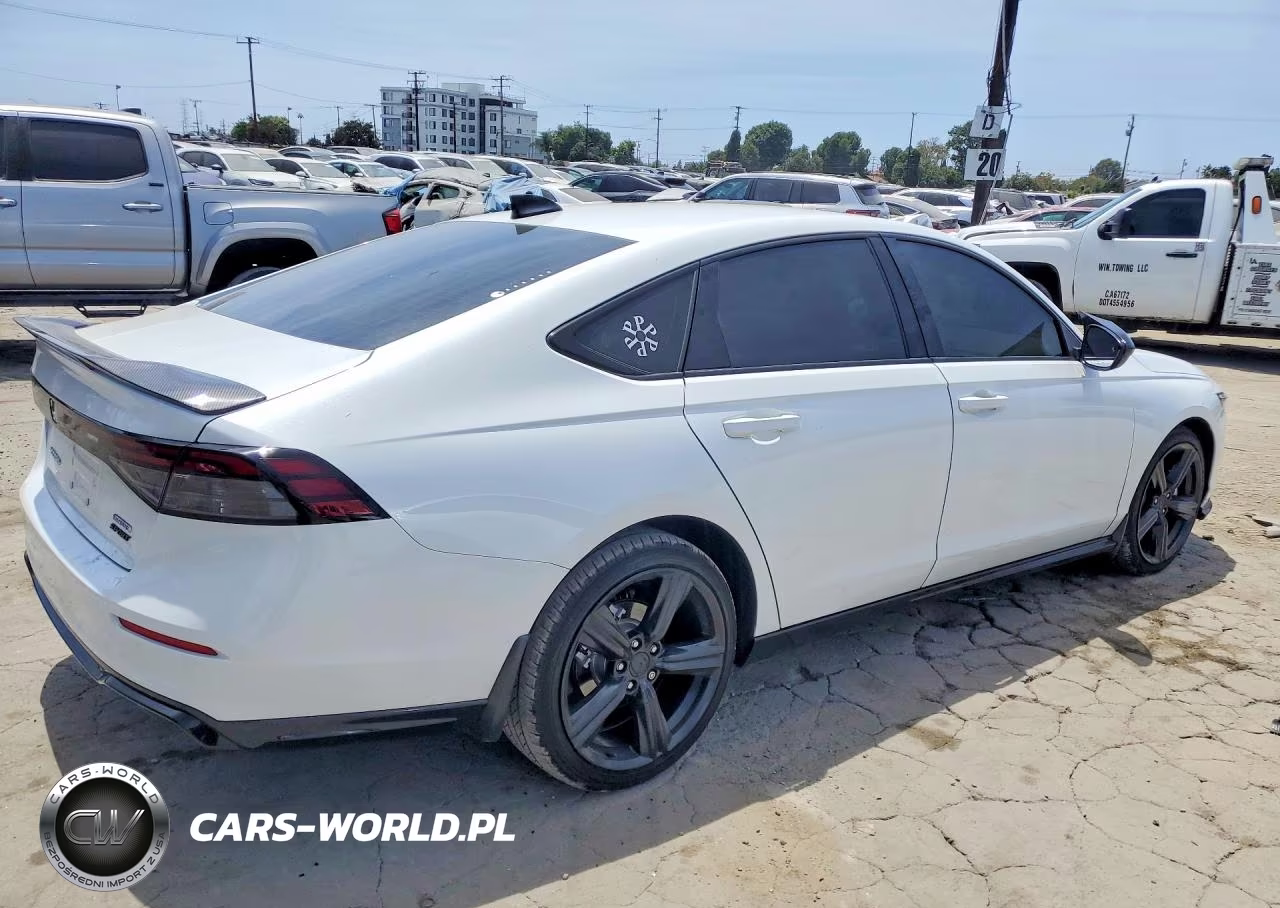 2024 Honda Accord Hybrid Sport-L VIN:1HGCY2F79RA086732 - 3