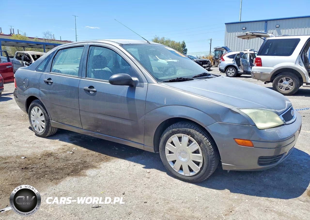 2005 Ford Focus Zx4 VIN:1FAFP34N95W110410 - 4