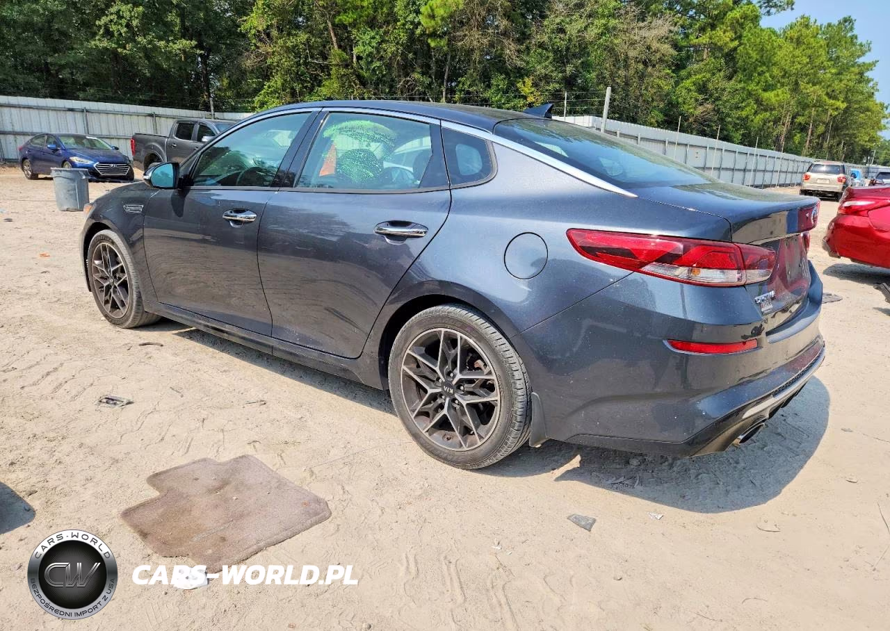 2020 Kia Optima Special Edition VIN:5XXGT4L33LG433687 - 3