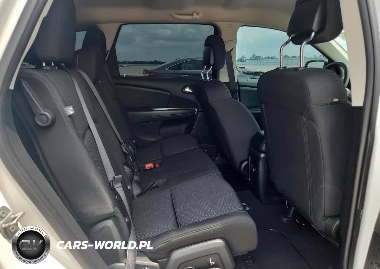 2018 Dodge Journey Se VIN:3C4PDCABXJT444284 - 11