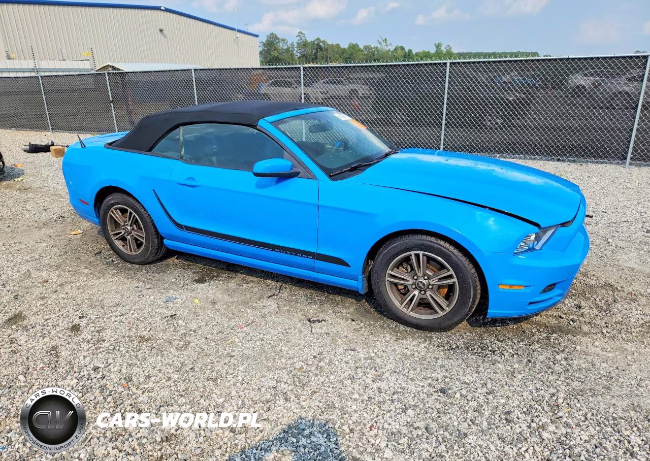 2013 Ford Mustang VIN:1ZVBP8EM3D5235349 - 4