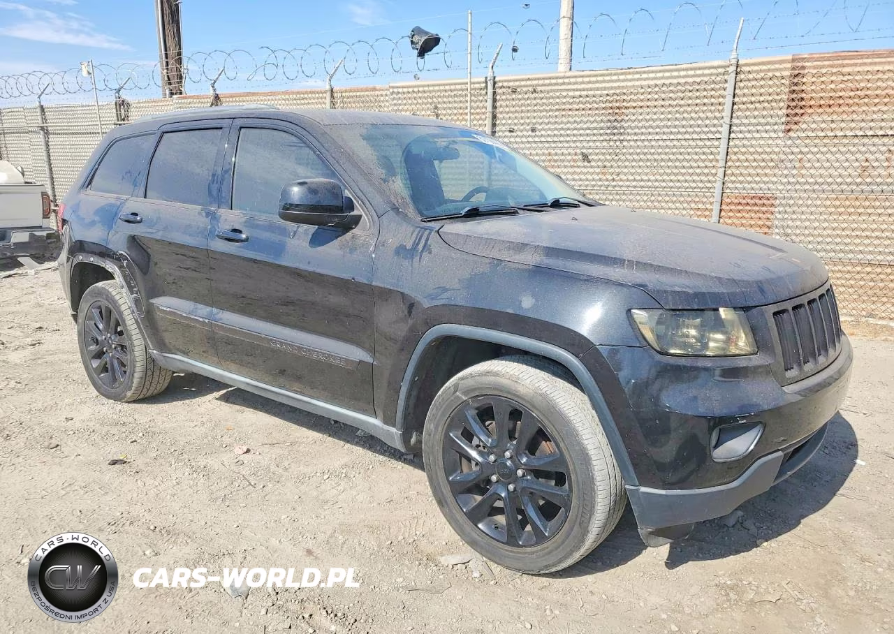 2012 Jeep Grand Cherokee Laredo VIN:1C4RJFAG2CC149063 - 4