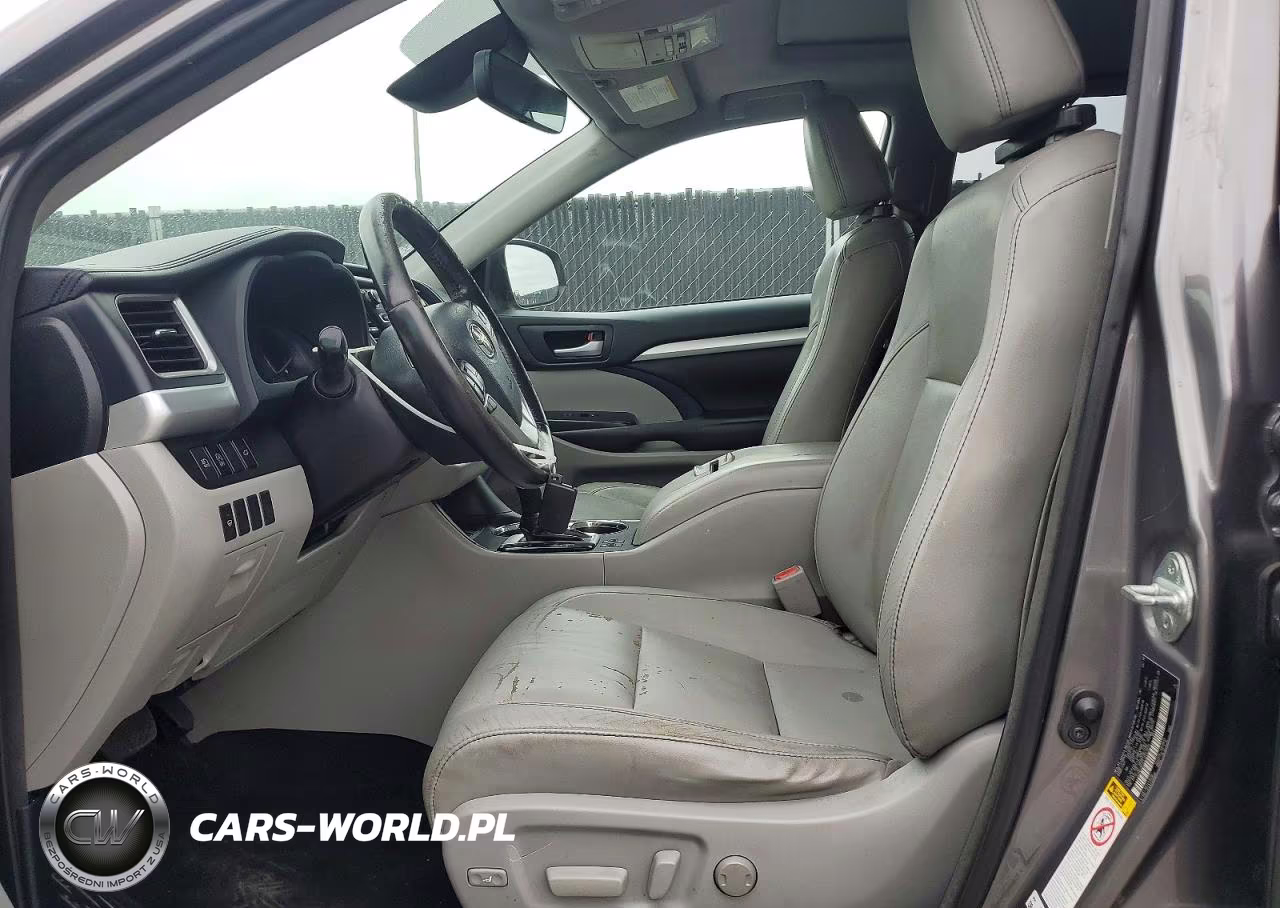 2018 Toyota Highlander Xle VIN:5TDKZRFH1JS543095 - 7