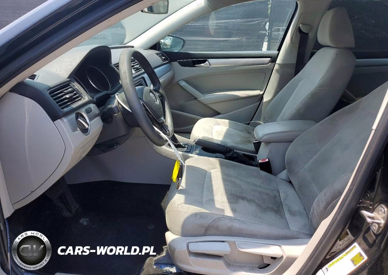 2016 Volkswagen Passat S VIN:1VWAS7A31GC029898 - 7