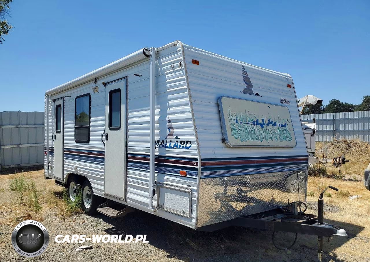 1995 Fleetwood Mallard Camper – zdjęcie 1 z 10