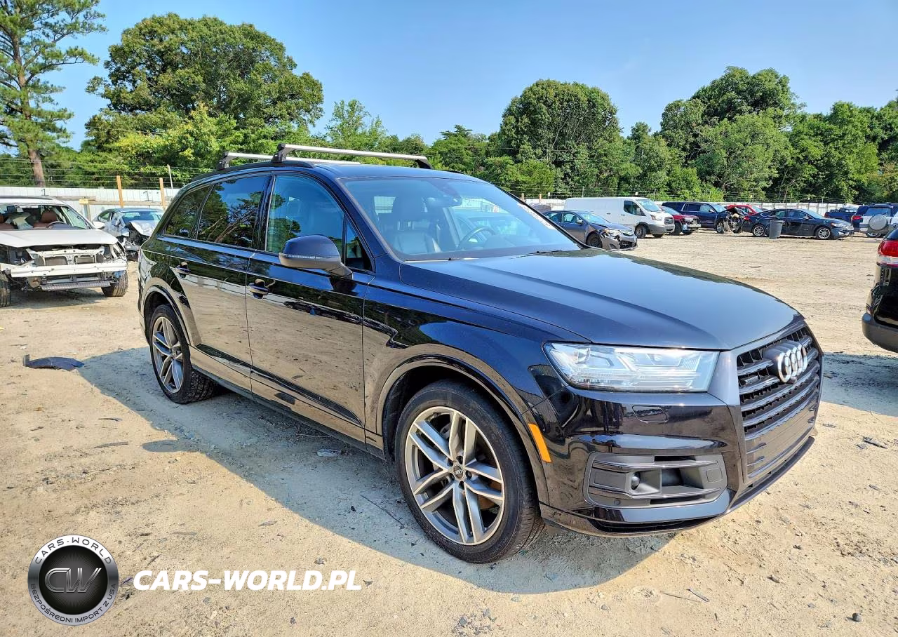 2017 Audi Q7 Prestige VIN:WA1VAAF78HD052763 - 4