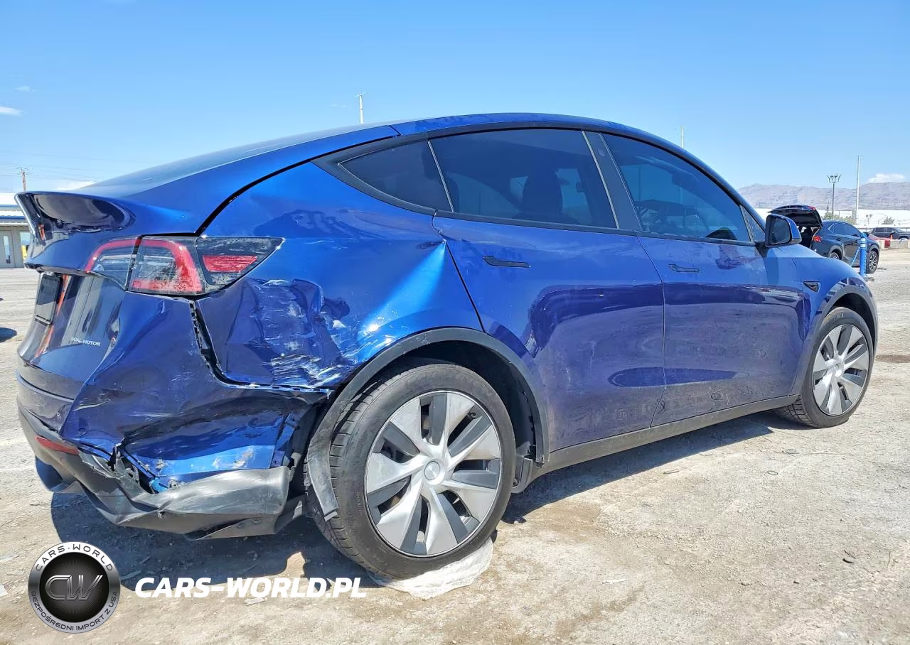 2022 Tesla Model Y VIN:7SAYGDEEXNF461308 - 3