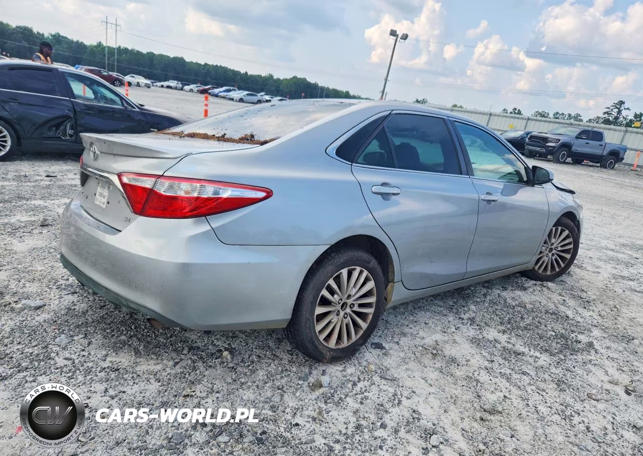 2015 Toyota Camry Se VIN:4T1BF1FK6FU035953 - 3