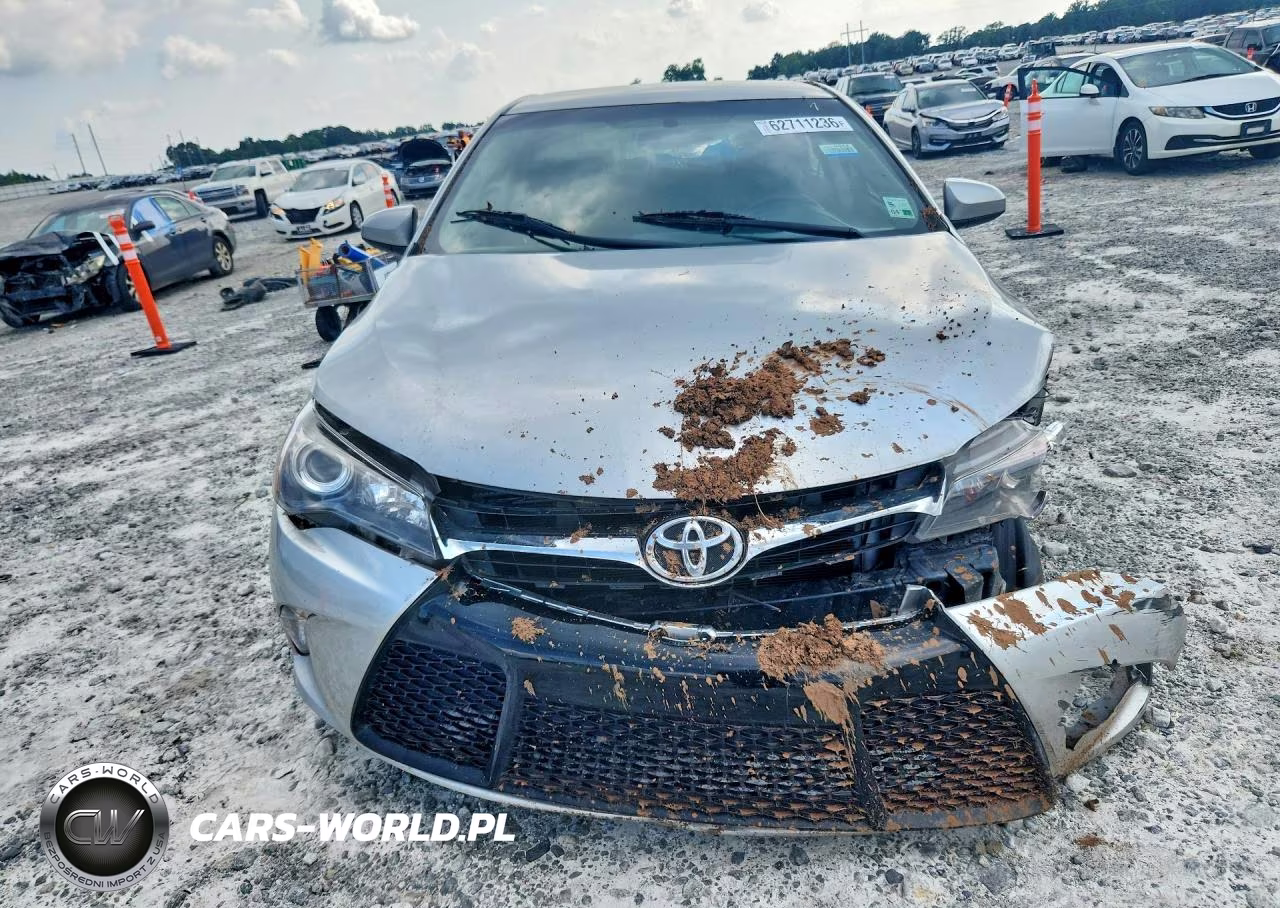 2015 Toyota Camry Se VIN:4T1BF1FK6FU035953 - 5