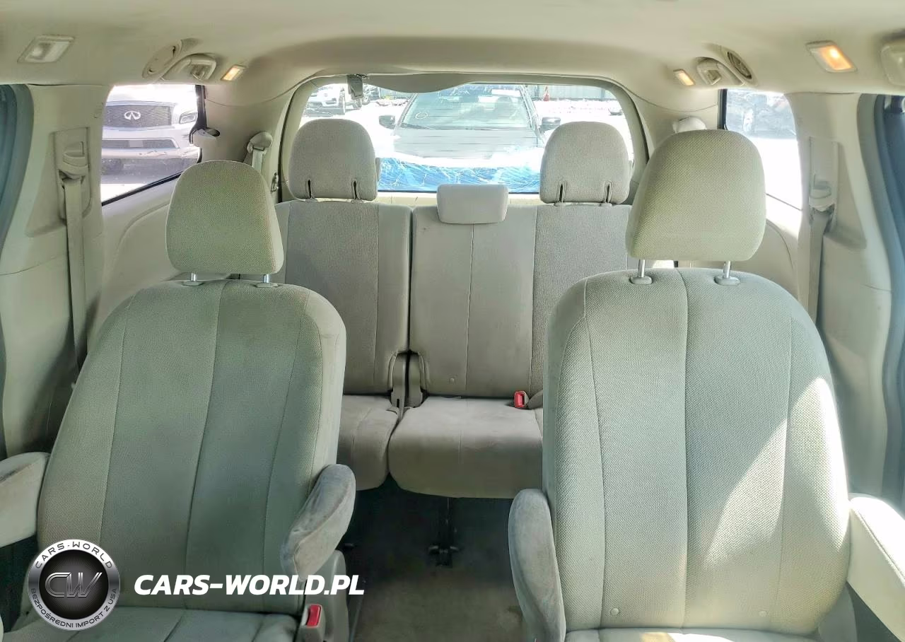 2011 Toyota Sienna Base 7-Passenger VIN:5TDZK3DC8BS165141 - 10