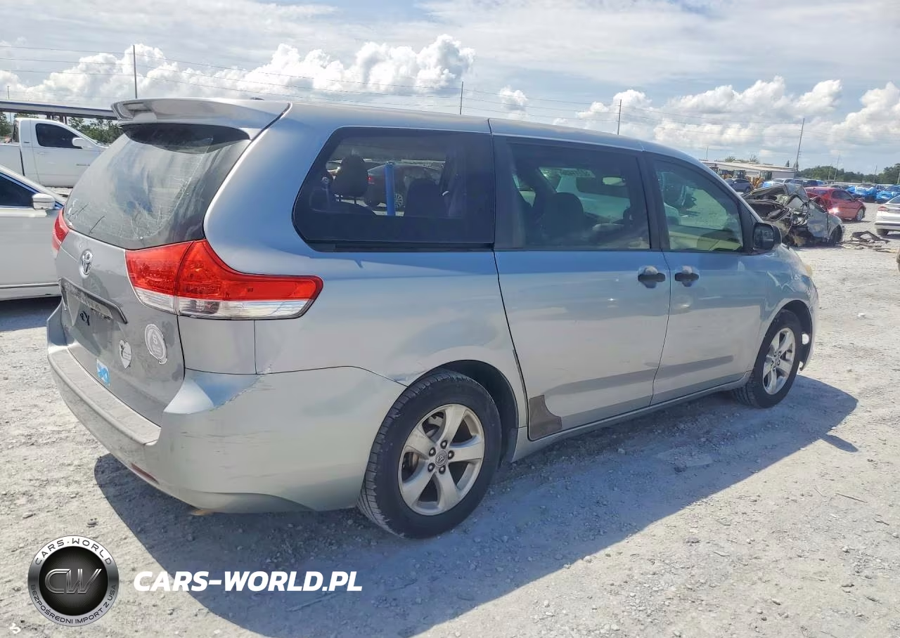 2011 Toyota Sienna Base 7-Passenger VIN:5TDZK3DC8BS165141 - 3