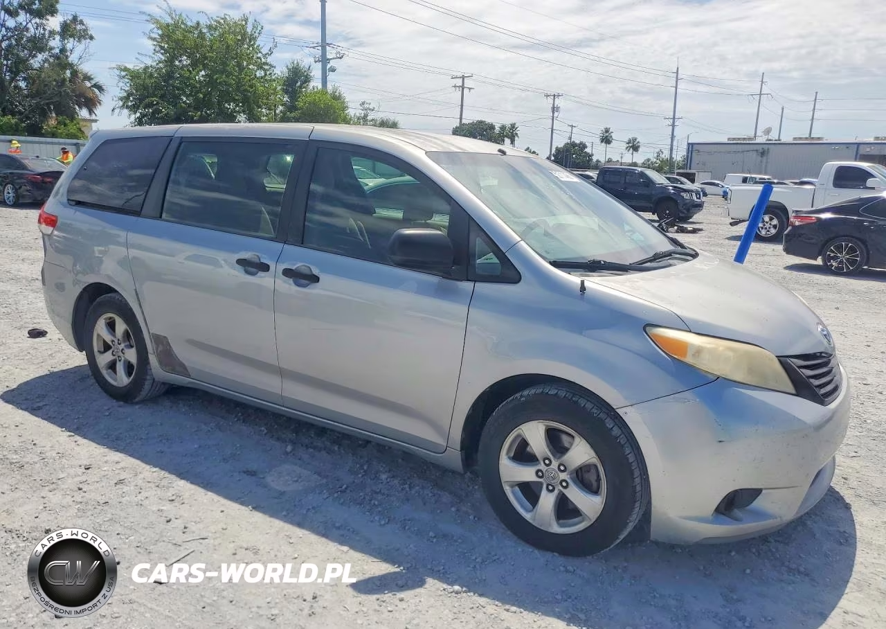 2011 Toyota Sienna Base 7-Passenger VIN:5TDZK3DC8BS165141 - 4