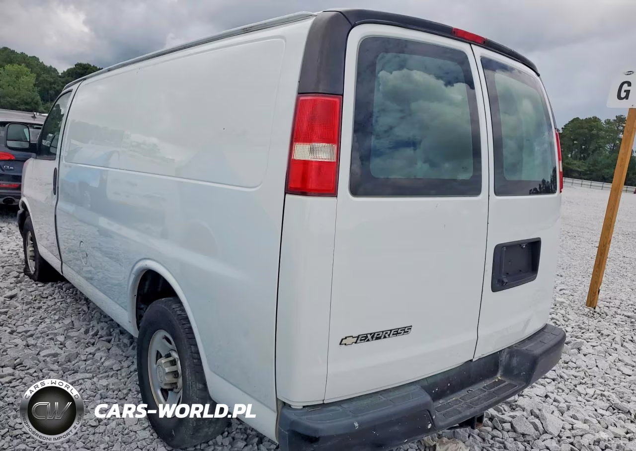 2019 Chevrolet Express G2500 VIN:1GCWGAFP7K1304858 - 2