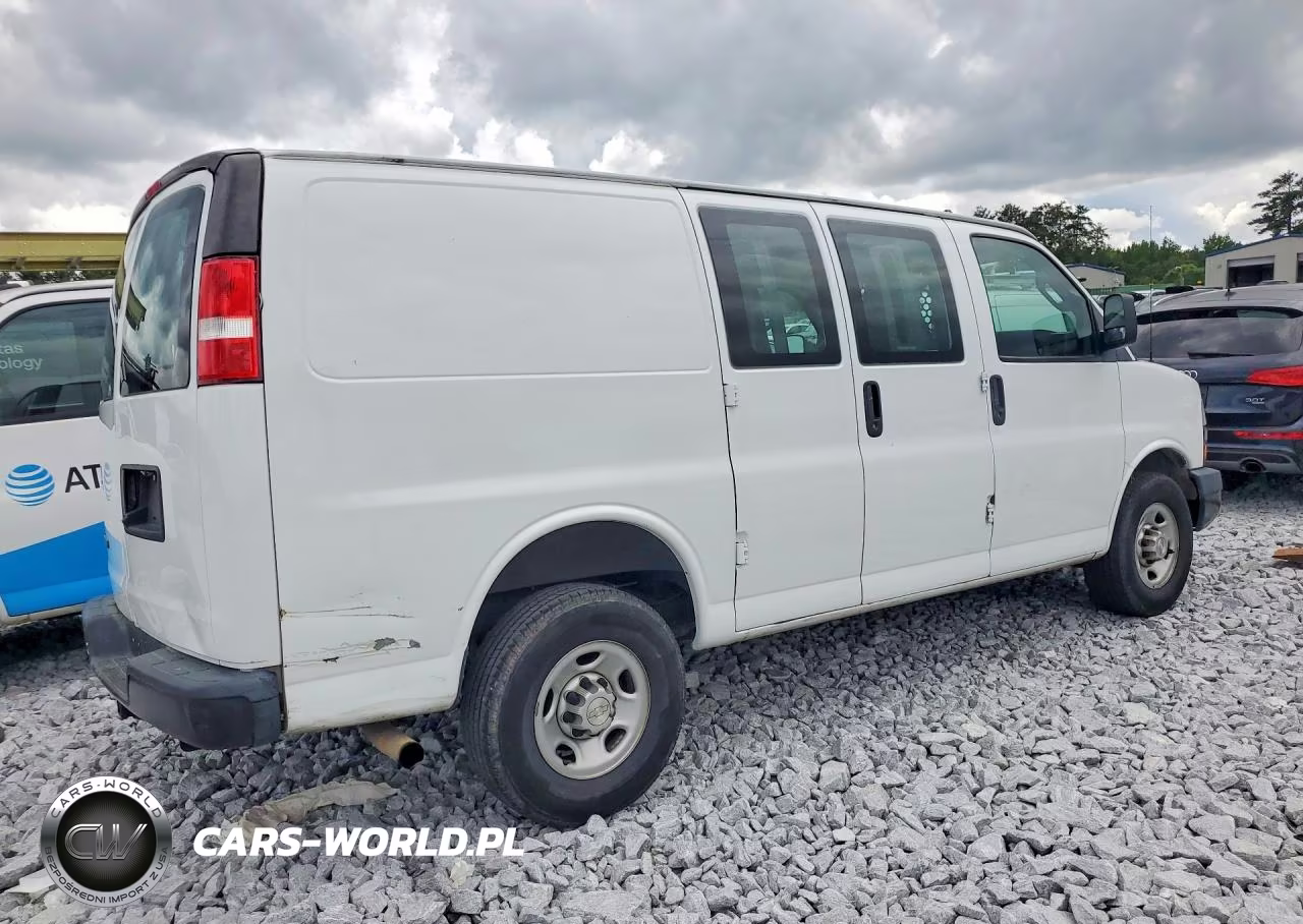 2019 Chevrolet Express G2500 VIN:1GCWGAFP7K1304858 - 3