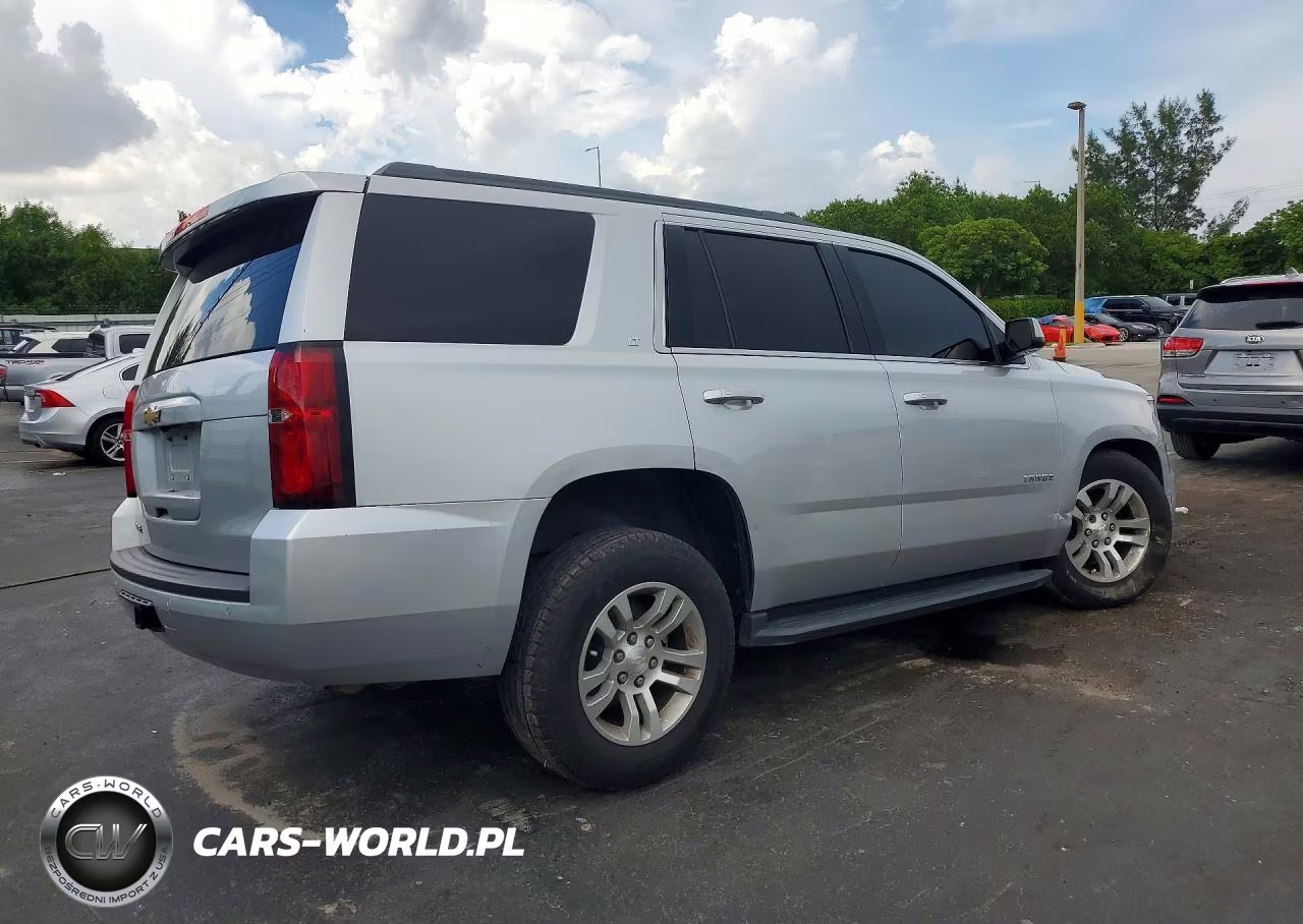 2019 Chevrolet Tahoe C1500 Lt VIN:1GNSCBKC9KR275987 - 3