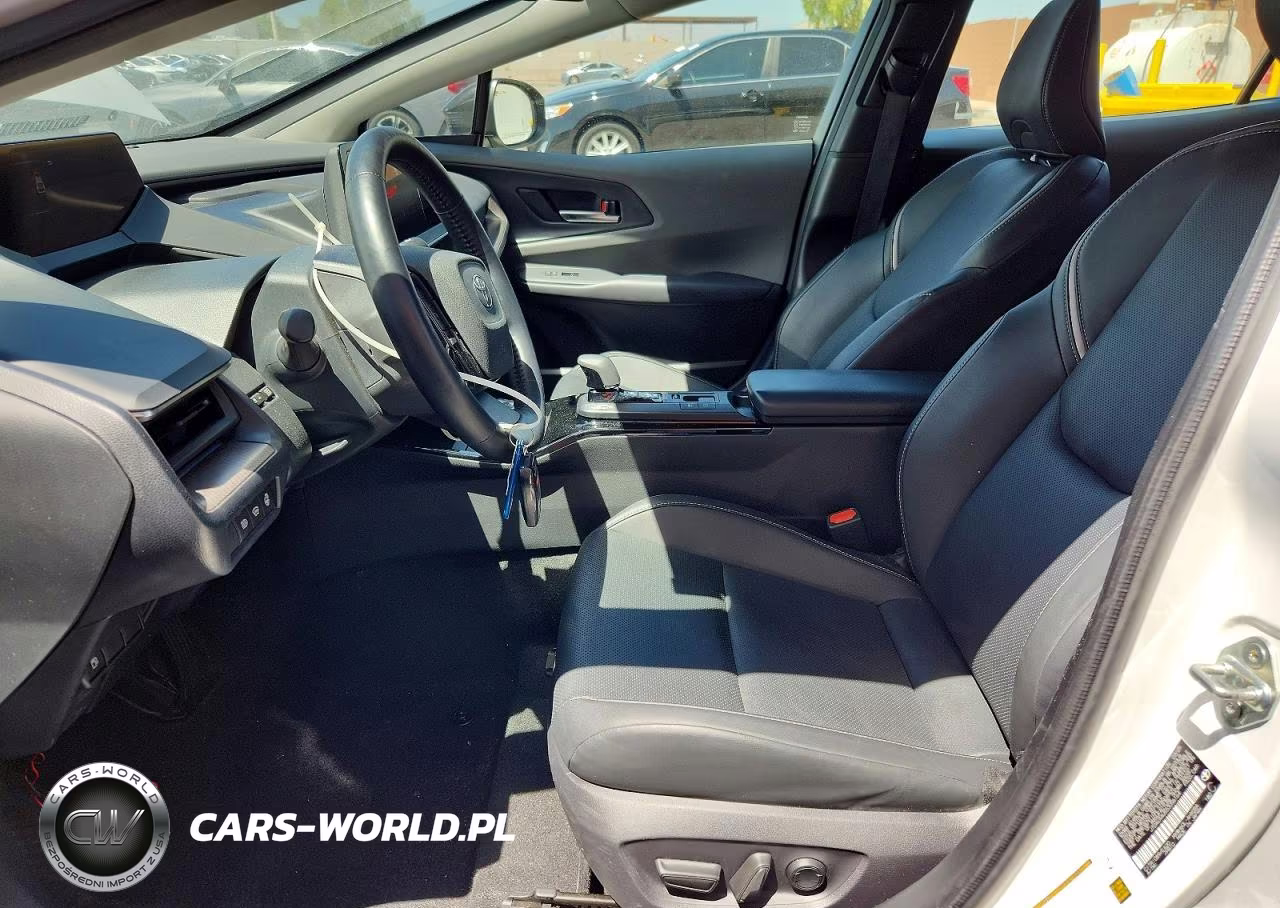 2025 Toyota Prius Xle VIN:JTDACAAU5S3056164 - 7