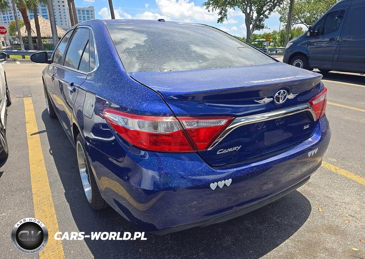 2015 Toyota Camry Se VIN:4T1BF1FK4FU894152 - 3