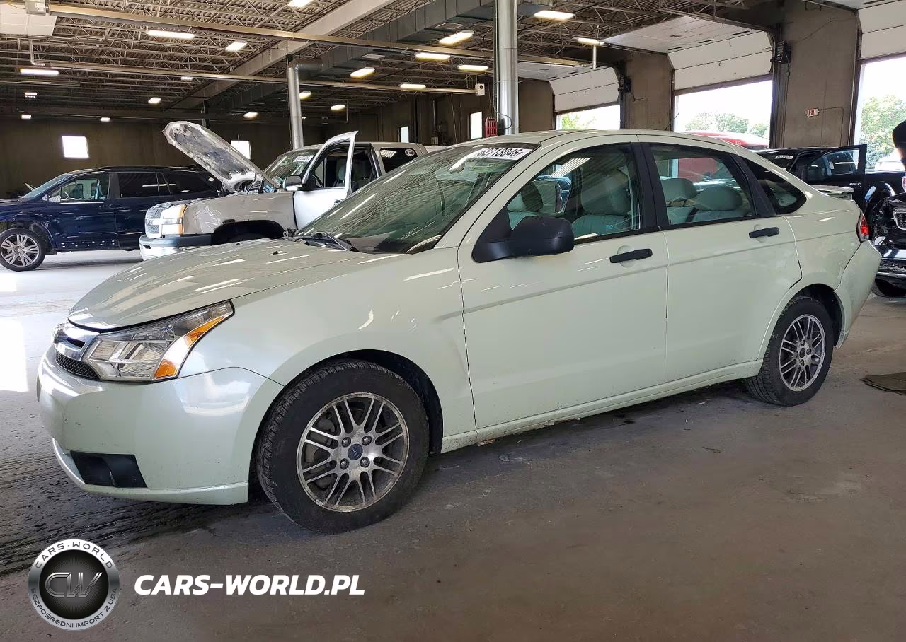 2010 Ford Focus Se VIN:1FAHP3FN0AW188753 - 1
