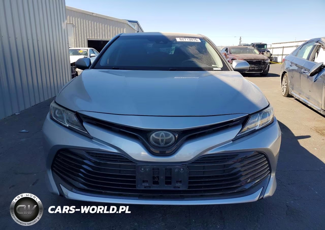 2018 Toyota Camry VIN:4T1B11HK6JU081982 - 5