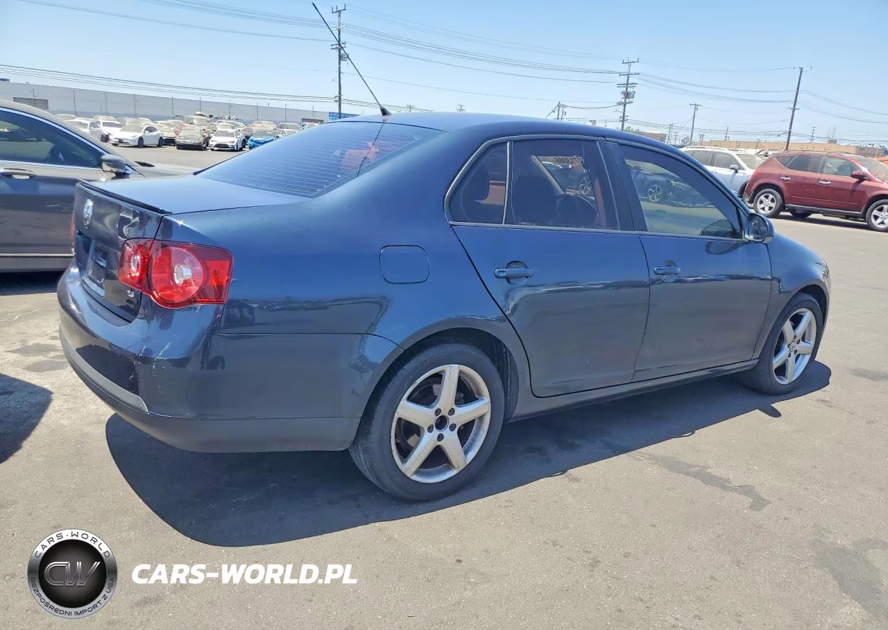 2010 Volkswagen Jetta Limited VIN:3VWAZ7AJ4AM128165 - 3