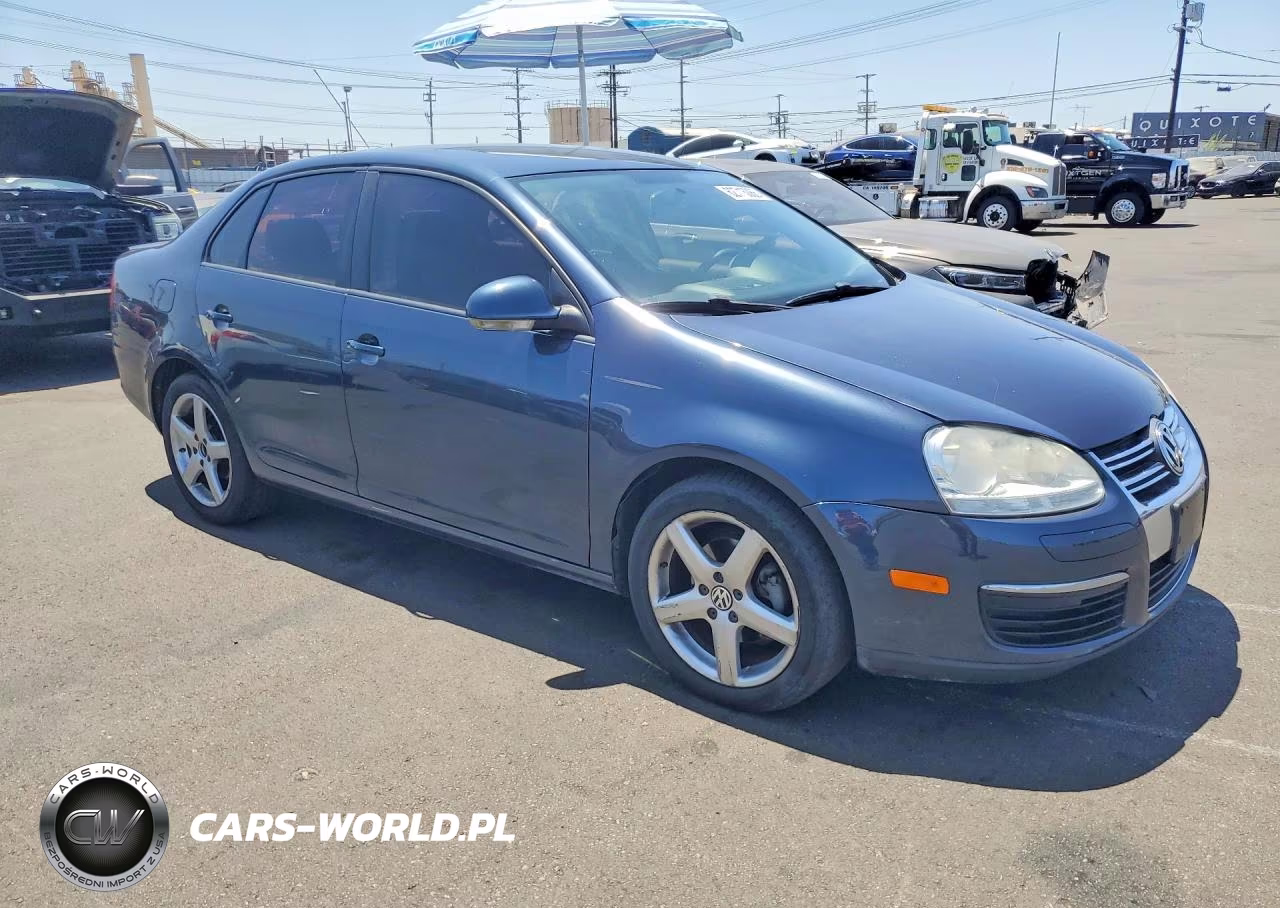 2010 Volkswagen Jetta Limited VIN:3VWAZ7AJ4AM128165 - 4