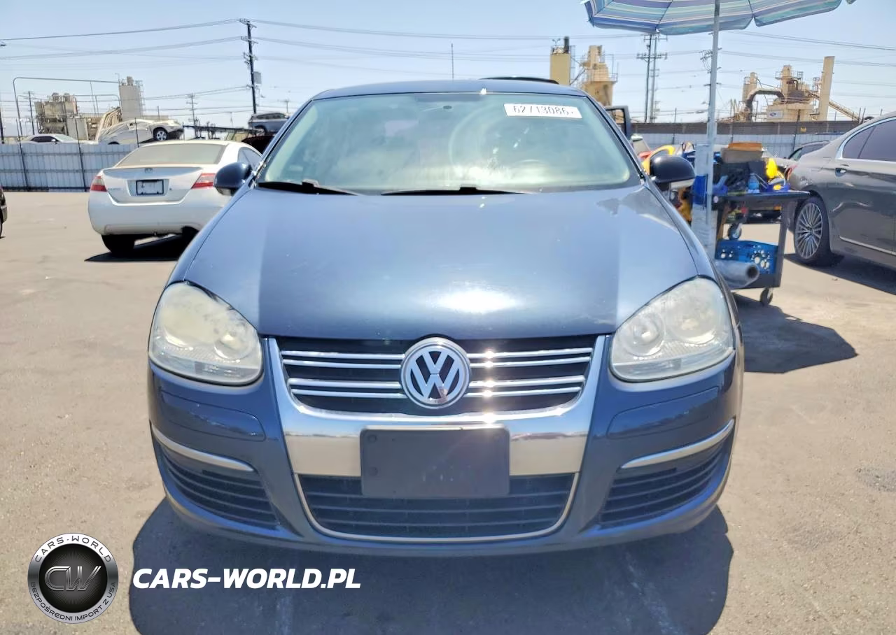 2010 Volkswagen Jetta Limited VIN:3VWAZ7AJ4AM128165 - 5