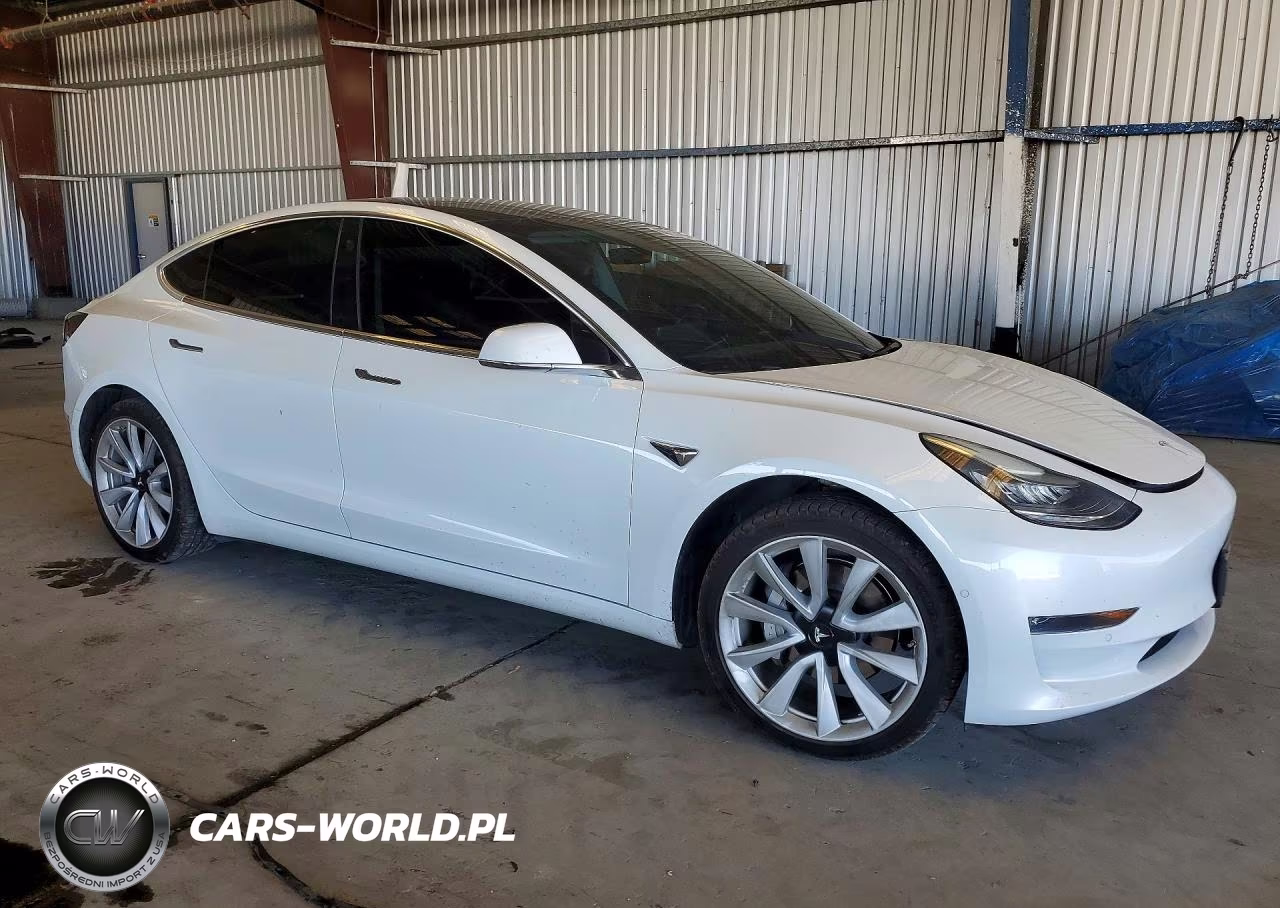 2018 Tesla Model 3 VIN:5YJ3E1EB6JF134268 - 4