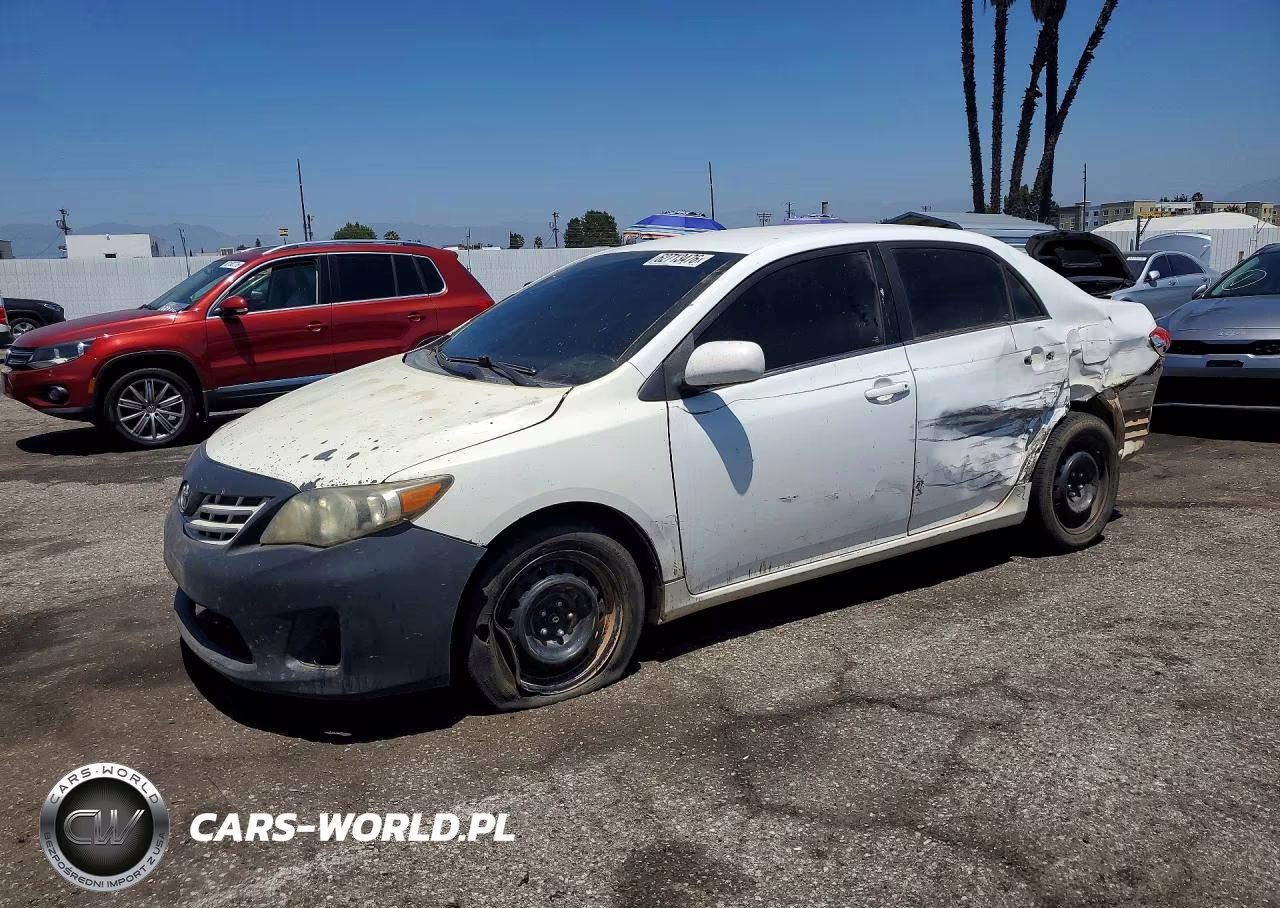 2013 Toyota Corolla Le – zdjęcie 1 z 12