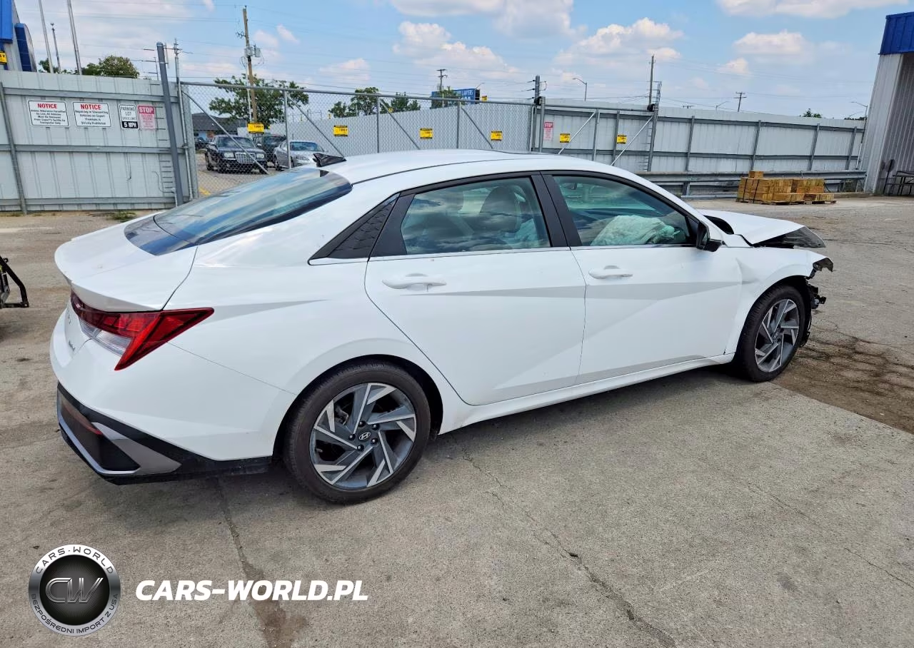 2024 Hyundai Elantra Limited VIN:KMHLP4DG2RU741453 - 3