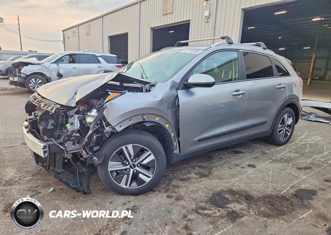 2022 Kia Niro Lxs