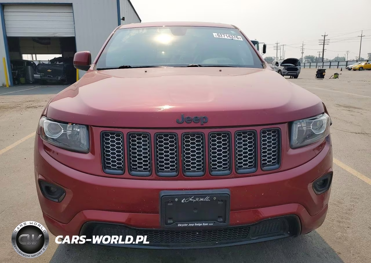 2015 Jeep Grand Cherokee Laredo VIN:1C4RJFAG3FC215155 - 5