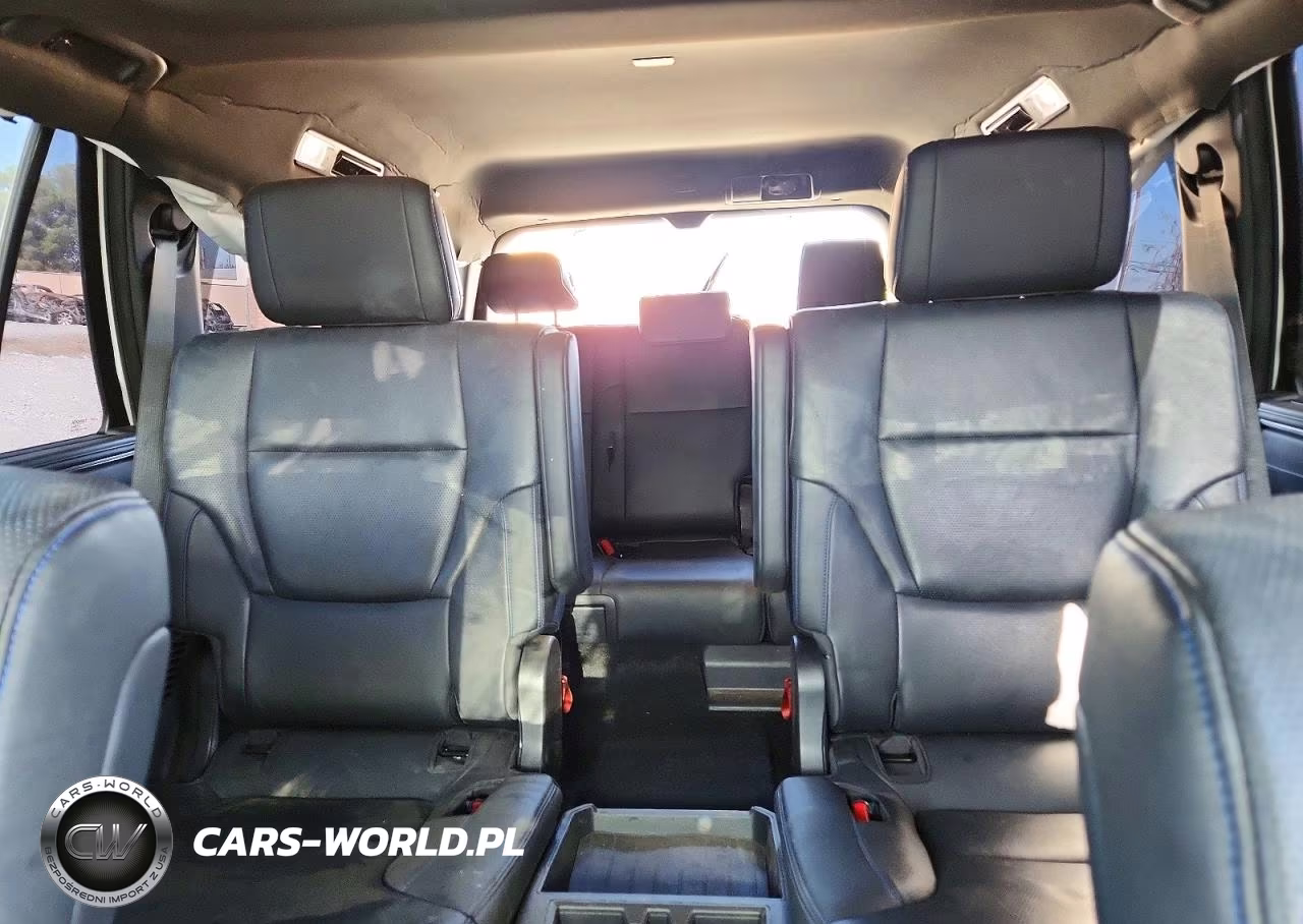 2025 Toyota Sequoia Platinum VIN:7SVAAABA2SX067292 - 10
