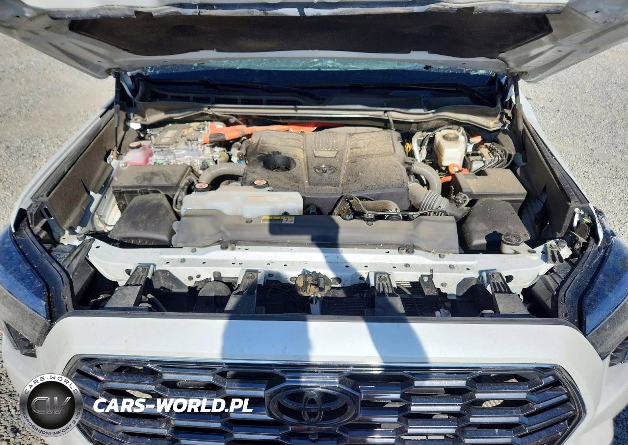 2025 Toyota Sequoia Platinum VIN:7SVAAABA2SX067292 - 12