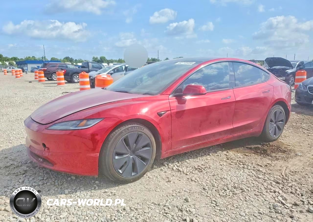 2024 Tesla Model 3 VIN:5YJ3E1EB7RF797702 - 1