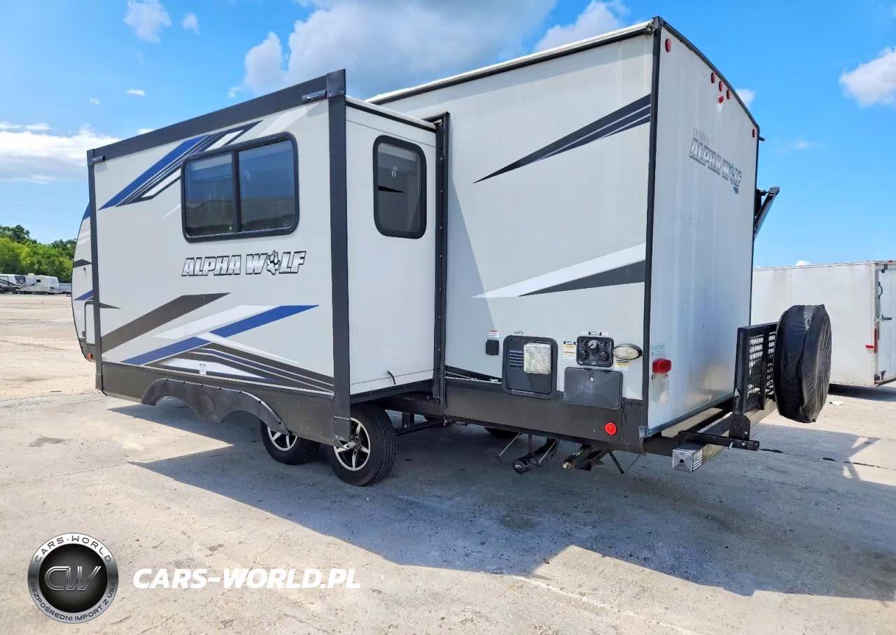 2021 Forest River Alpha Wolf Camper VIN:5ZT2CKLB8M2004007 - 3