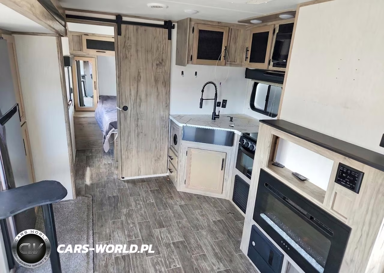 2021 Forest River Alpha Wolf Camper VIN:5ZT2CKLB8M2004007 - 5